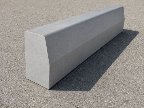 Half Batter Kerbstone